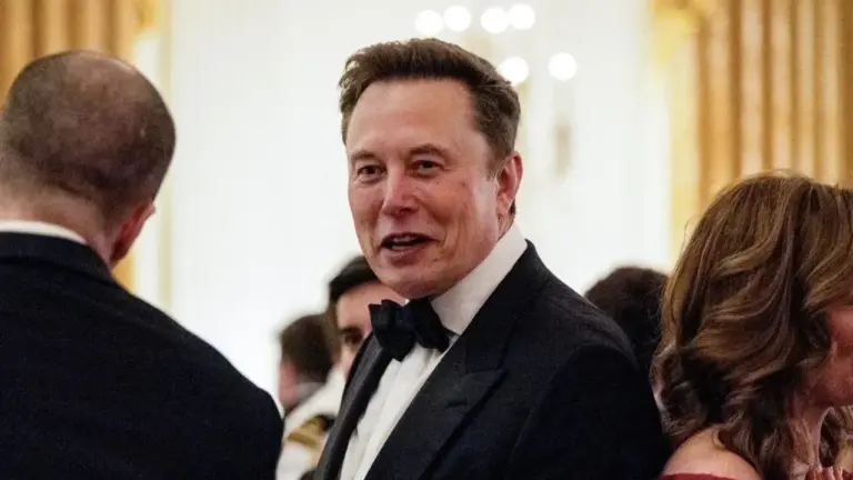 Elon Musk Belgeseli için Hazırlanan Reklamlar Sosyal Medyada Engellendi — Bleecker Street Musk belgeseli, sosyal medya reklam politikaları, Alex Gibney Musk filmi, Elon Musk belgeseli vizyon tarihi