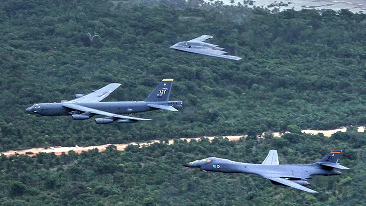 ABD, B-1 ve B-2 Bombardıman Uçaklarının Kullanım Süresini Uzatıyor