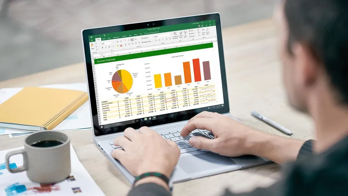 Microsoft Copilot'a Gelen Yeni Özellikler Neler? — Microsoft Copilot platformu, yapay zeka araçları, Copilot Autopilot özelliği, Microsoft yazılım geliştirme, bulut tabanlı yapay zeka