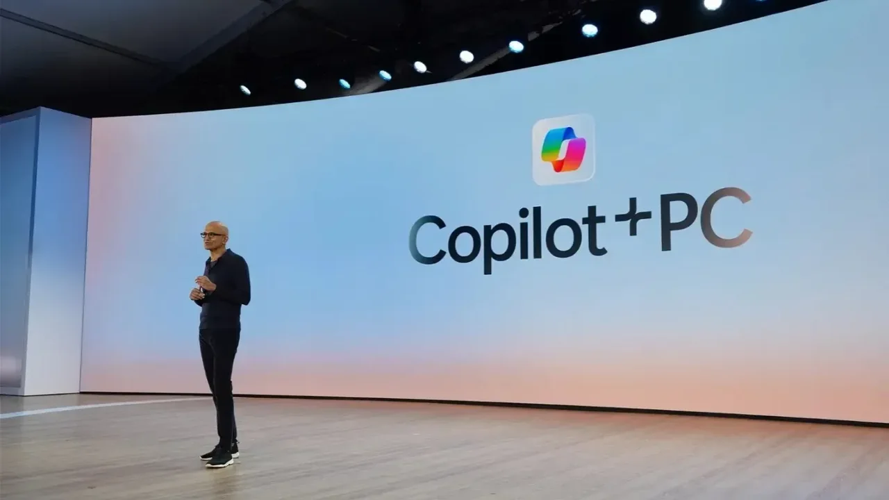 Microsoft Yapay Zeka Bilgisayarı Stratejisini Değiştiriyor