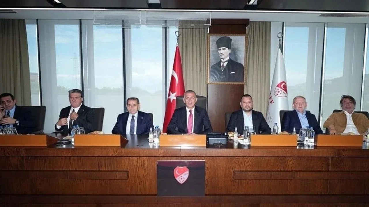 Süper Lig Yayın İhalesi için Geri Sayım Başladı: Büyük Rekabet Bekleniyor — yayın hakları geliri, Bein Media yayın hakları, Süper Lig maç yayınları, dijital platform yayın gecikmesi