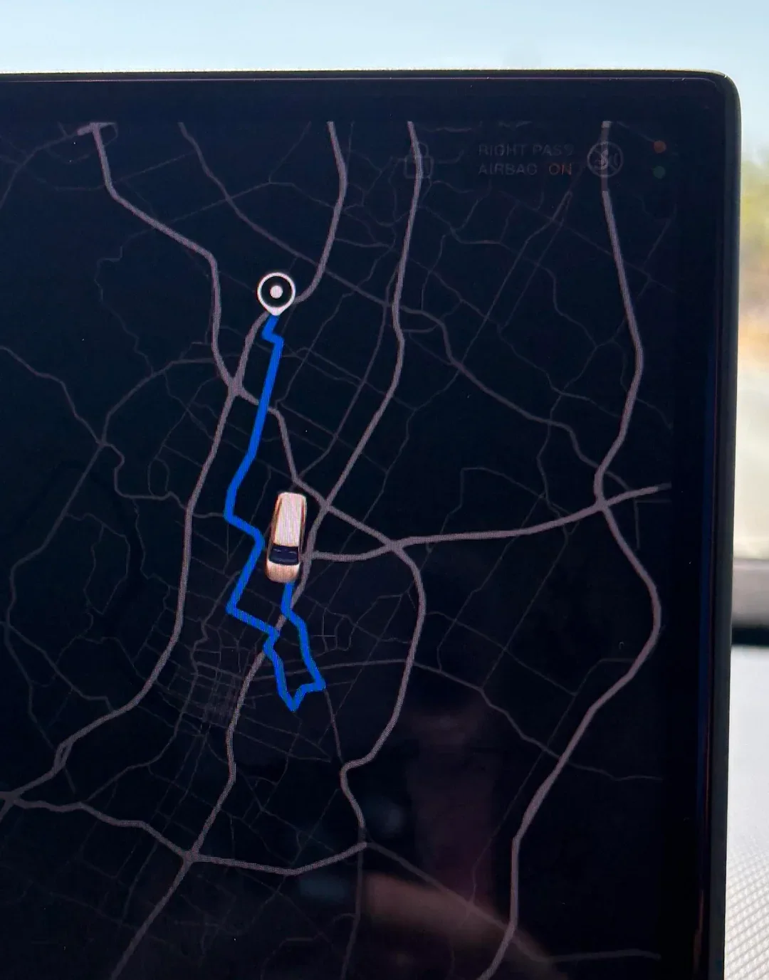 Tesla'nın Robotaksisi Müşteriyi Dolandırdı: 10 Dakikalık Yol 70 Dakika Sürdü — Tesla robotaksi hizmeti, Cybercab otoyol kısıtlaması, Tesla otonom sürüş, Austin robotaksi deneyimi, sürücüsüz araç teknolojisi