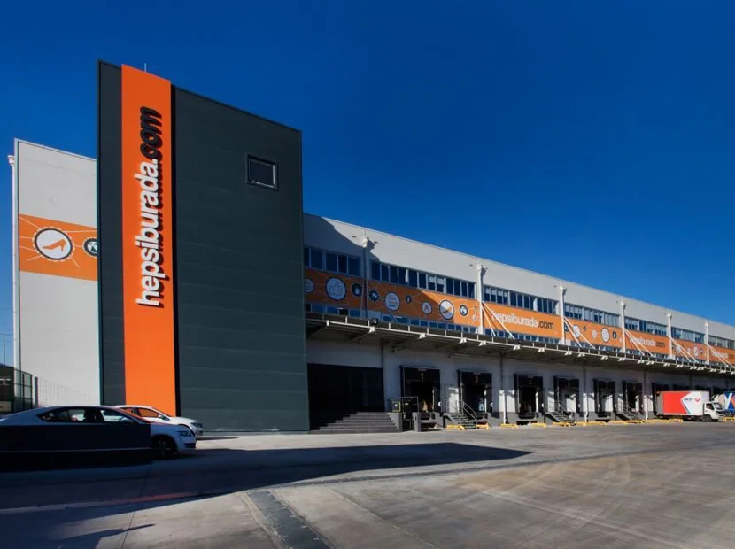 Trendyol ve Hepsiburada Kargo Hacminin %40'ını Sırtlıyor — Trendyol Hepsiburada kargo pazar payı, Türkiye kargo sektörü verileri, e-ticaret lojistik ağları, geleneksel kargo şirketleri, kargo hacmi ve ciro