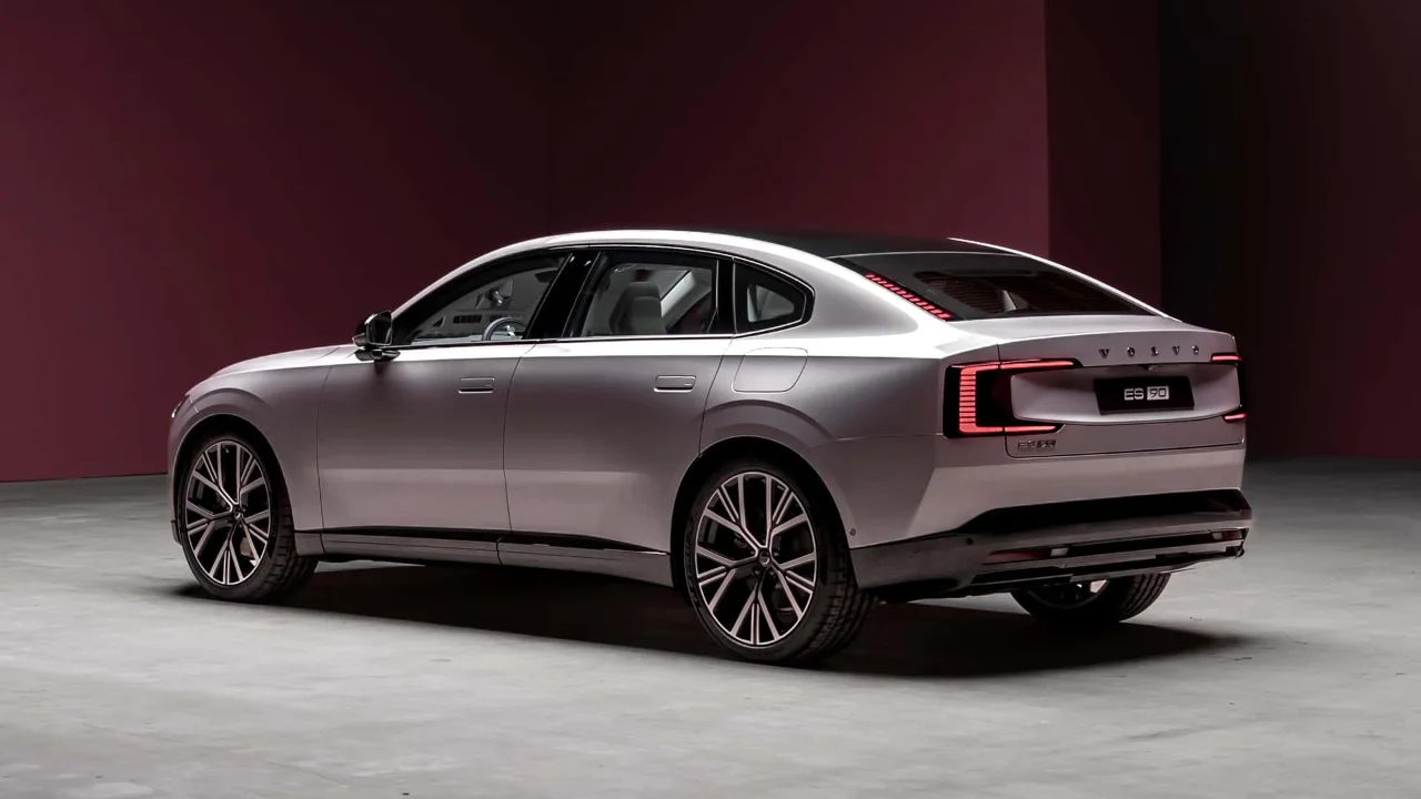 Volvo'nun Yeni Elektrikli Sedanı ES90 Türkiye'ye Geliyor — yeni elektrikli Volvo sedan, Volvo ES90 teknik özellikleri, elektrikli Volvo ES90 menzil, Volvo ES90 Türkiye satış tarihi, SPA2 platformu