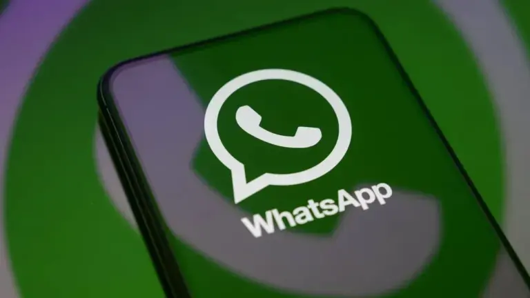WhatsApp Mesaj Menüsü Yenileniyor: İşte Yeni Tasarım — WhatsApp Liquid Glass tasarımı, WhatsApp iOS yeni arayüz, WhatsApp mesaj menüsü yeniliği, WhatsApp iOS beta özellikleri, WhatsApp şeffaf tasarım