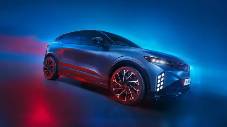 Yenilenen Renault Megane E-Tech'in Fiyatı Belli Oldu — elektrikli araç menzili, LFP batarya teknolojisi, Renault elektrikli modeller, Megane E-Tech fiyatı
