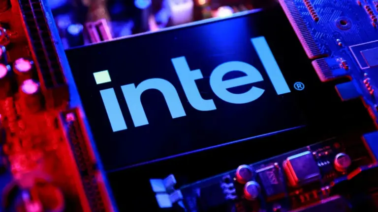 Intel hisseleri sert düştü, zayıf PC pazarı beklentileri vurdu