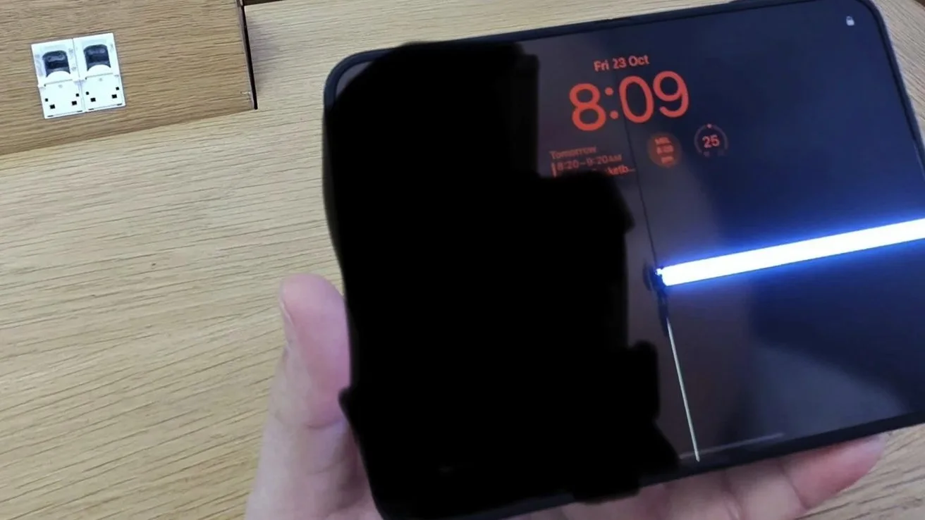 Apple iPhone Duo Ekran Sorununu Kabul Etti: Açıklama Geldi — iPhone Duo ekran çatlama sorunu, iPhone Duo menteşe problemi, iPhone Duo ekran değişimi, AppleCare desteği, katlanabilir telefon ekran sorunları