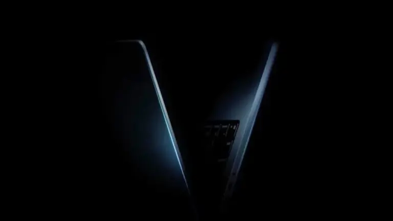 OLED Ekranlı MacBook Pro