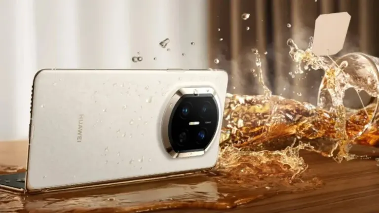 Huawei Mate X8 katlanabilir telefon tanıtım görseli