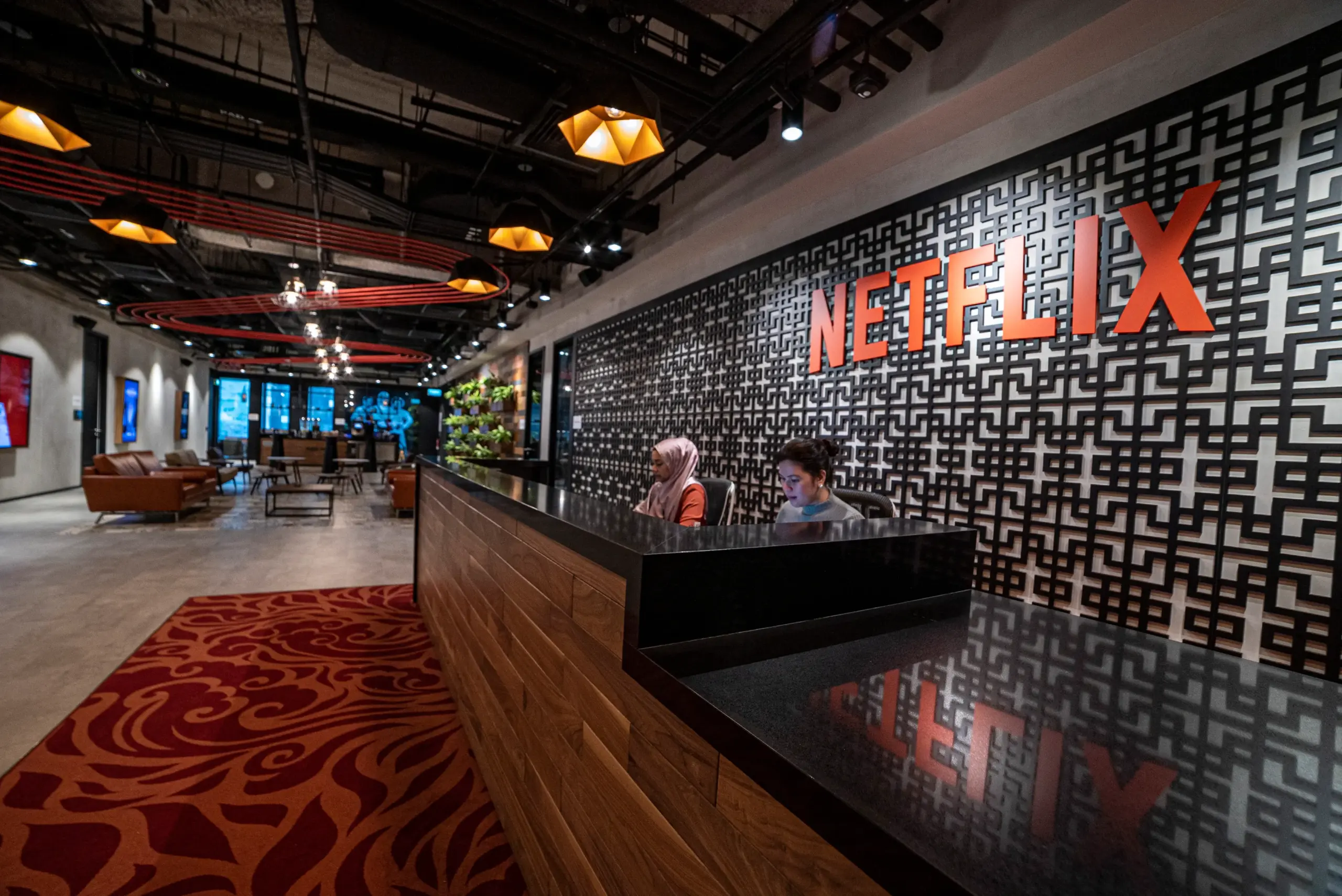 Netflix'te Küçülme: İşten Çıkarmalar Başlıyor — Netflix işten çıkarma, Netflix son durum haberleri, Netflix personel azaltma, Netflix güncel gelişmeler, Netflix şirket haberleri