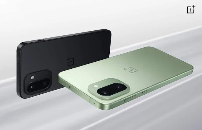 OnePlus 16R'nin Kamera ve Donanım Özellikleri Sızdı — OnePlus 16R özellikleri, Snapdragon 8 Elite Gen 5, ColorOS 17 arayüzü, 165Hz ekran yenileme hızı, 7500mAh batarya kapasitesi