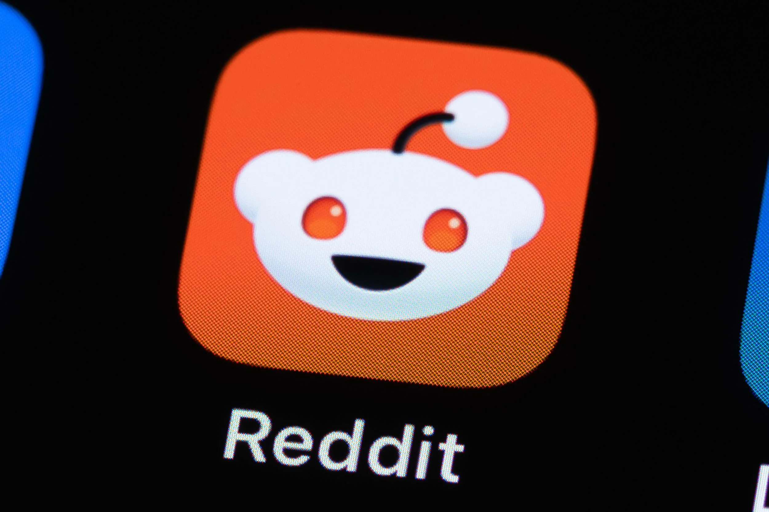 Reddit'e Giriş Yapma Zorunluluğu Geliyor — Reddit giriş zorunluluğu, arama trafiği düşüşü, Steve Huffman açıklaması, yapay zeka arama motorları, Reddit kullanıcı deneyimi