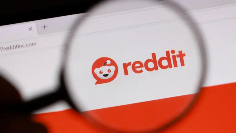 Reddit'e Giriş Yapma Zorunluluğu Geliyor — Reddit giriş zorunluluğu, arama trafiği düşüşü, Steve Huffman açıklaması, yapay zeka arama motorları, Reddit kullanıcı deneyimi