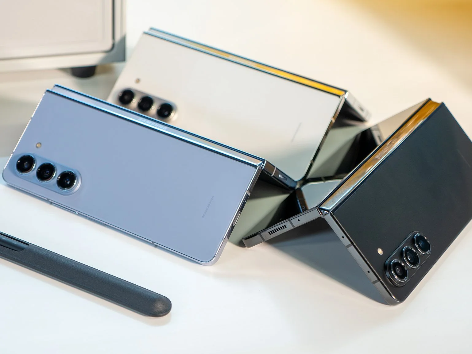 Samsung Akıllı Telefon Üretimini Düşürüyor — Samsung akıllı telefon üretim kesintisi, bellek maliyetleri artışı, Samsung mobil bölümü kârlılığı, akıllı telefon parça maliyetleri, Samsung 2026 üretim hedefleri