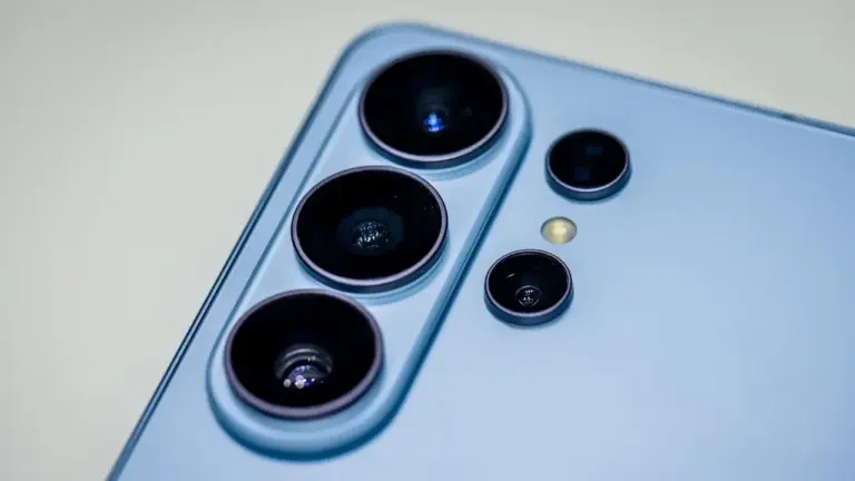 Samsung Galaxy S27 Ekran Koruyucuları Sızdı: Dört Farklı Model Geliyor — Galaxy S27 serisi ekran koruyucuları, Samsung Galaxy S27 modelleri, Galaxy S27 Pro ekran boyutu, yeni Galaxy S serisi, Galaxy S27 Ultra özellikleri