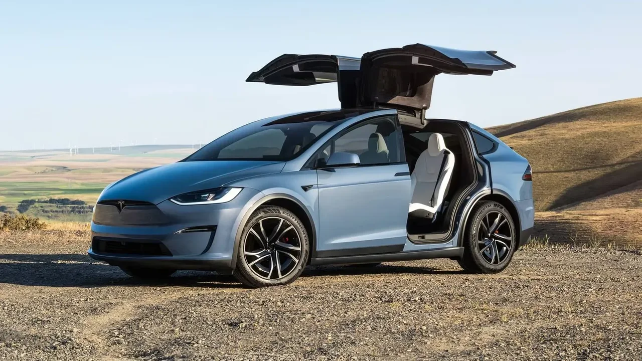 Tesla’dan Yeni Patent: Otomobilin Altına Elektrikli Fanlar Yerleştirilecek