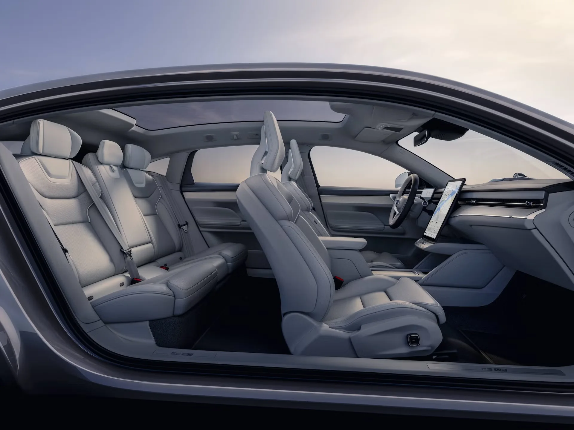 Volvo ES90 Türkiye'de Satışa Sunuldu: İşte Fiyatı ve Özellikleri — Volvo ES90 Türkiye fiyatı, elektrikli Volvo modelleri, Volvo ES90 teknik özellikleri, yeni Volvo ES90, elektrikli sedan modelleri