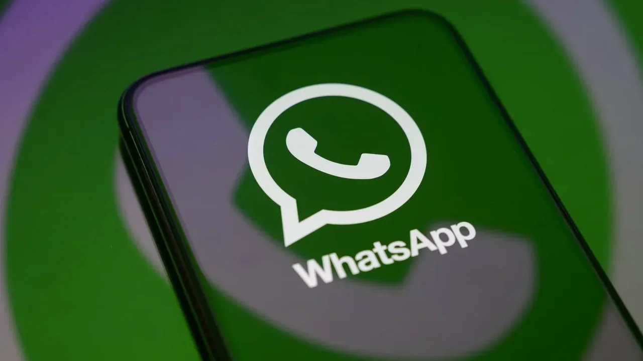 WhatsApp’ın Yeni iOS Güncellemesi Sohbet Arayüzünü Değiştiriyor